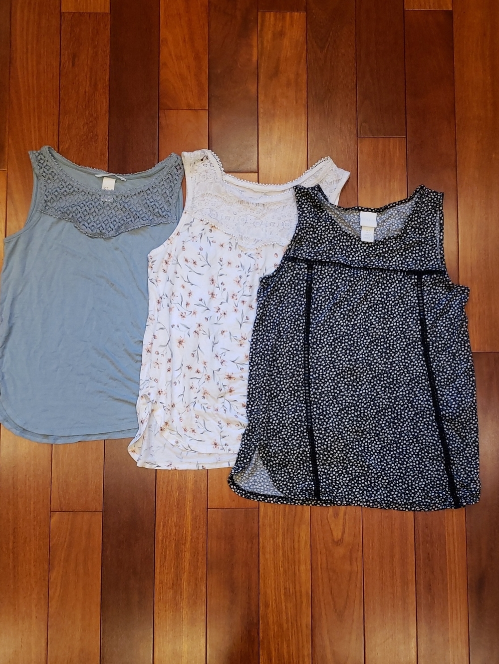 H&M bundle of sleeveless blouses. Small and Extra Small